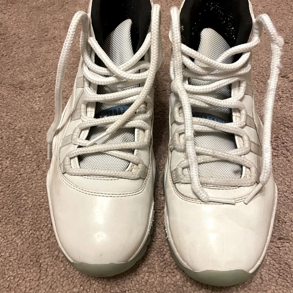 Jordan 11 Legend Blue